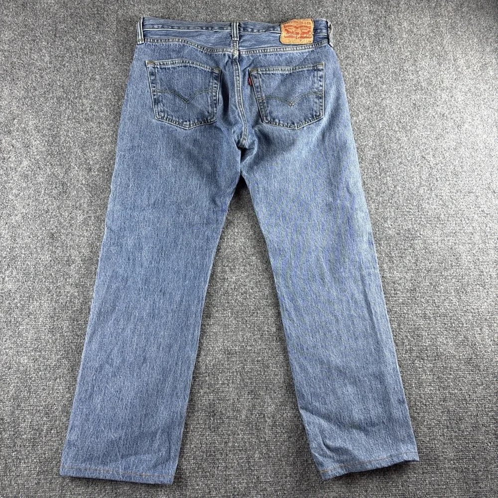 Vintage Levi's 501 Original Fit Jeans 32x30 Medium Wash Button Fly Y2K 2001